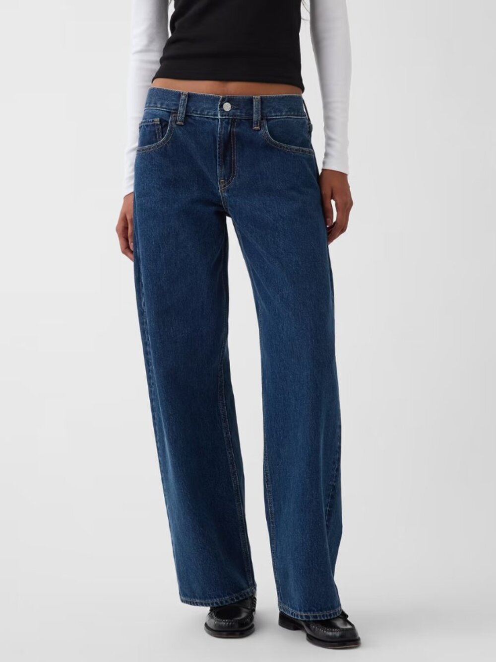 GAP x Hailey Bieber | 90s Low Rise Loose Jean in Medium Indigo x 32
